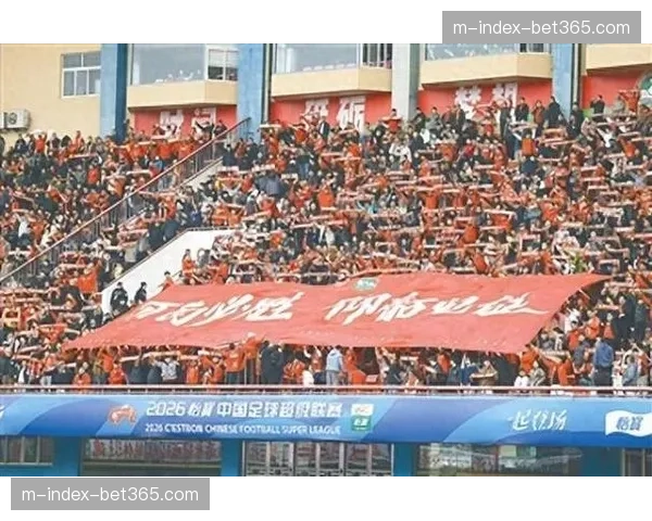 武汉三镇1-1战平河南队，延续两队交锋中相对均衡的对抗态势